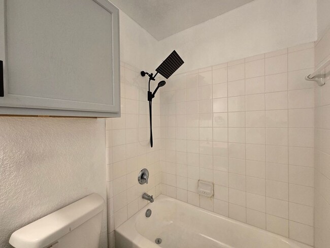 Building Photo - RENT REDUCTION - AVAILABLE NOW!