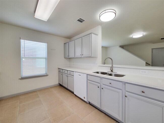 Building Photo - 19022 Yellow Thrush Dr