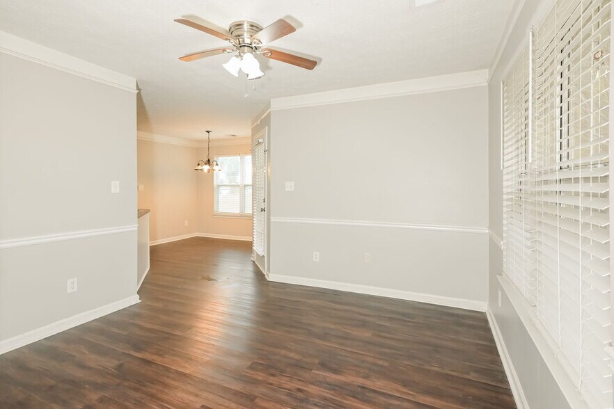 Building Photo - 1715 Heatherton Rd