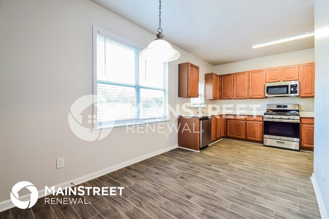 Building Photo - 8904 Crestview Cir