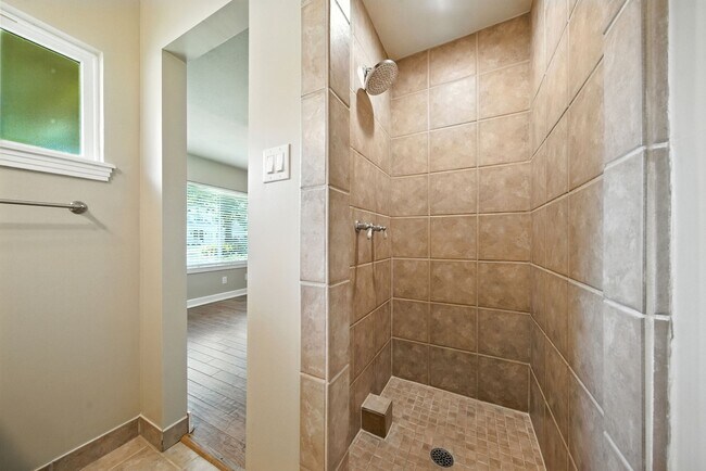 Building Photo - 1714 Parana Dr