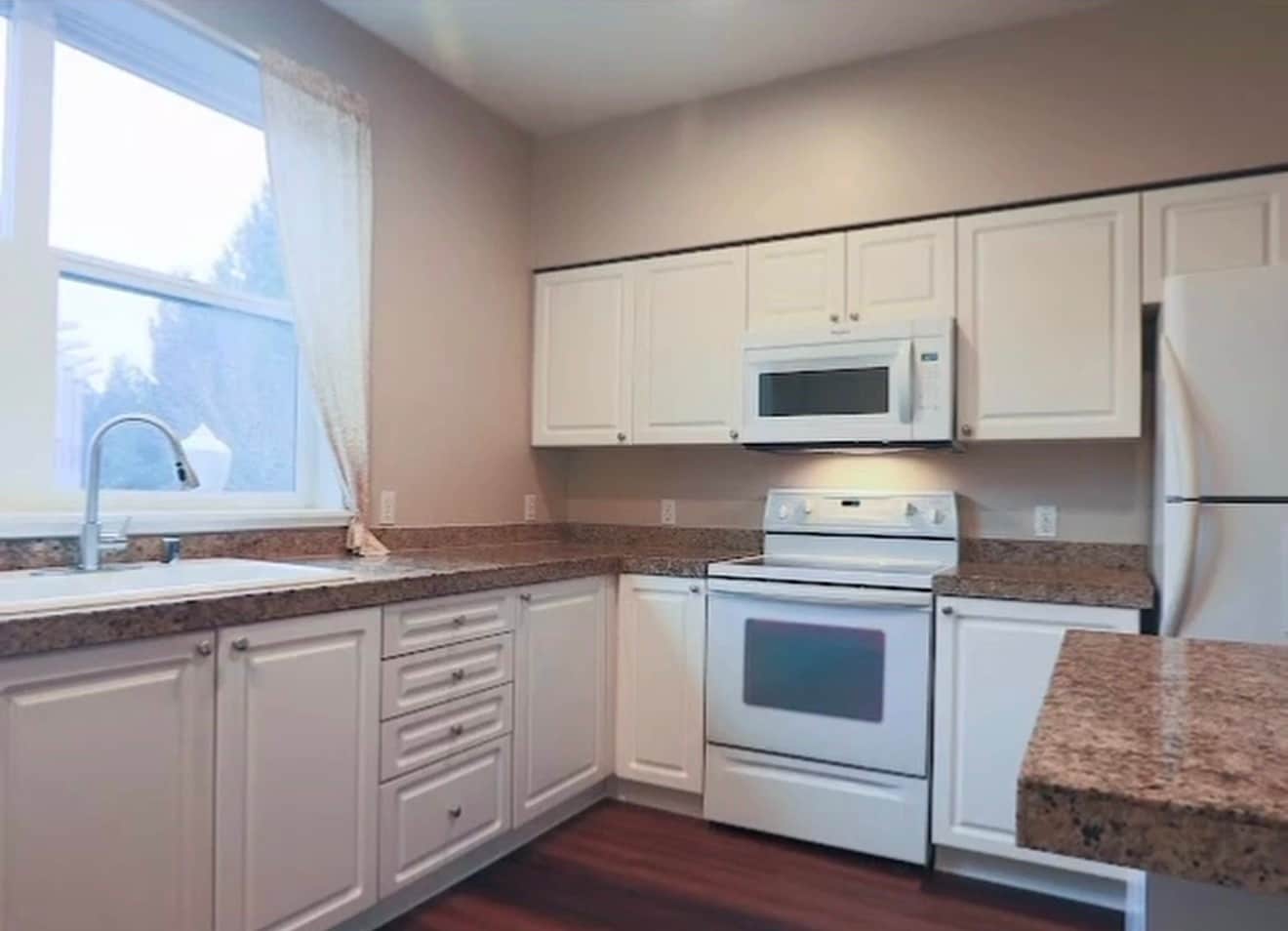 Building Photo - 1730 SE Halyard Ln