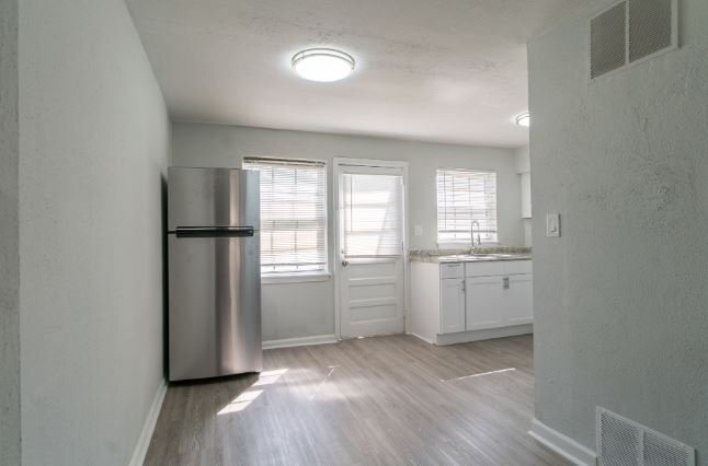 Building Photo - 124 Yorke St