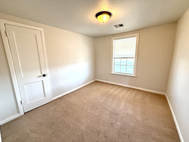 Building Photo - 5566 OK-199