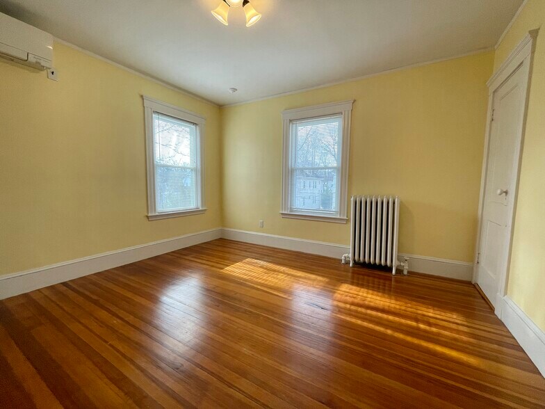 Building Photo - 15 Westbourne Rd