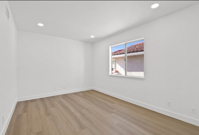 Building Photo - 21525 Vía Pepita