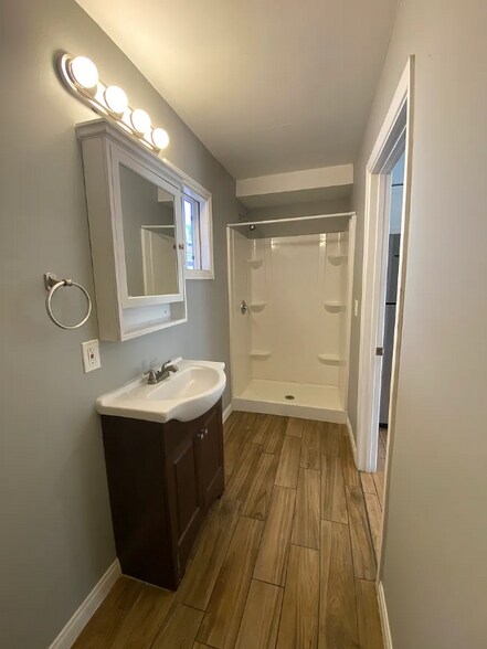 Building Photo - 1610-12 Dahlia Ave