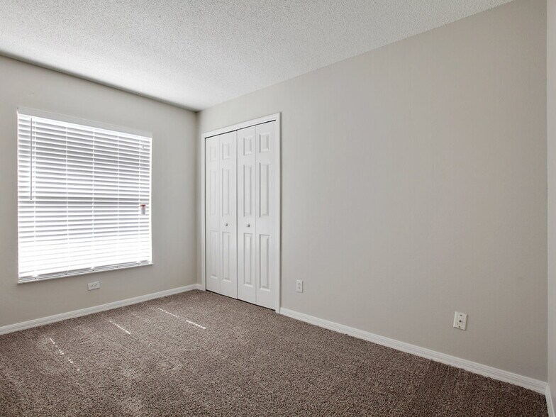 Building Photo - 11838 Foxglove Dr