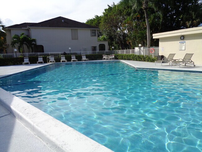 Building Photo - 6328 Longboat Ln W