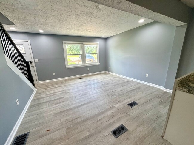 Building Photo - 938 Mule Shed Ln