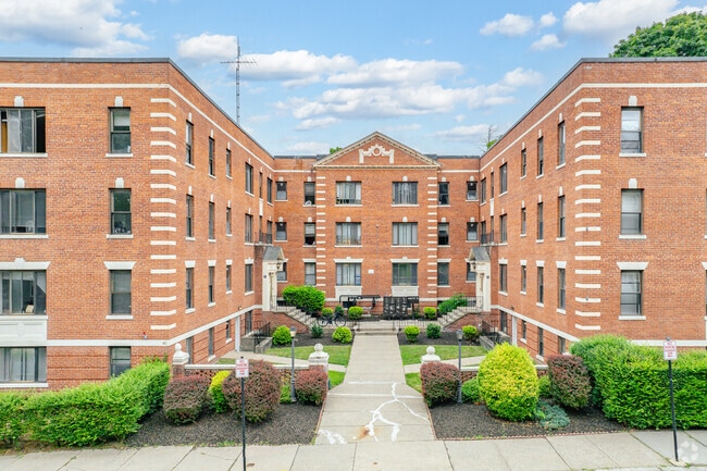 Building Photo - Cedar Arms