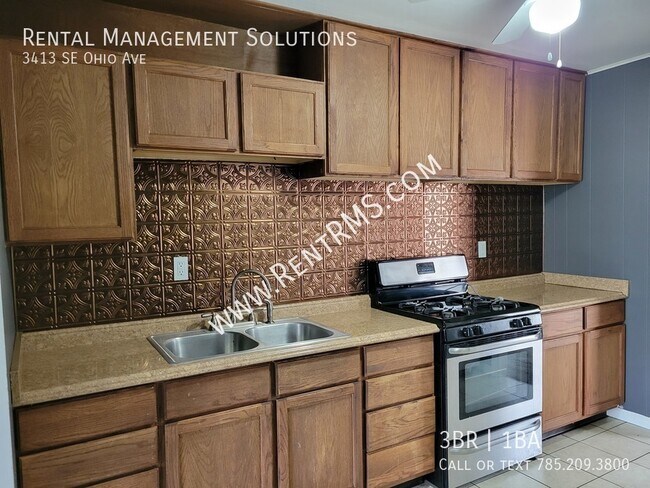 Building Photo - 3413 SE Ohio Ave