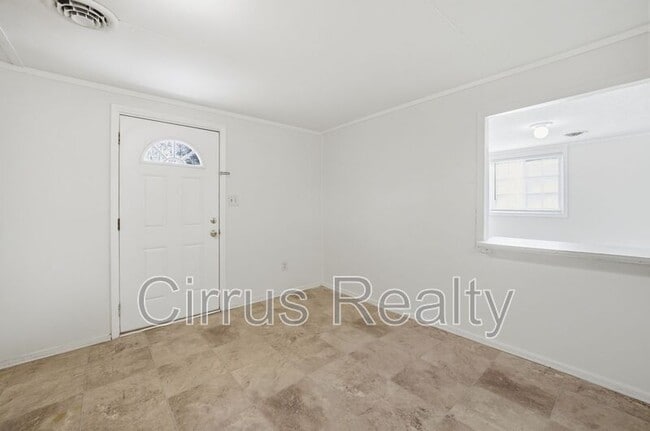 Building Photo - 1924 Zinzer Rd