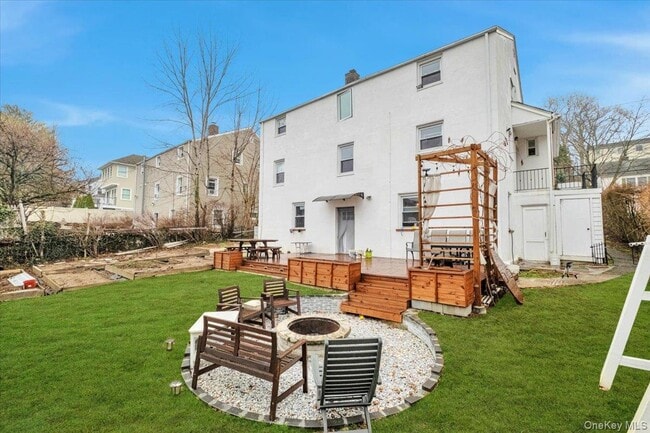 Building Photo - 75 Oakland Ave