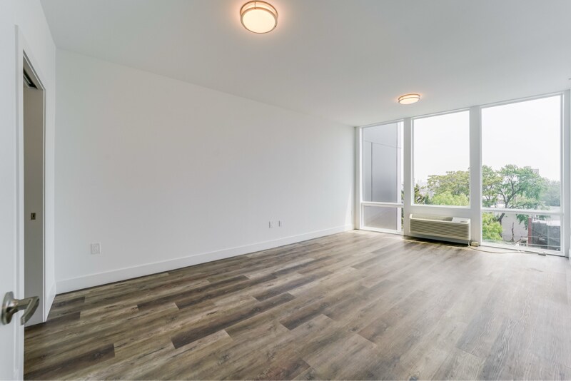 Building Photo - 400 69th St