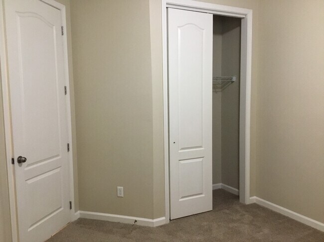 Building Photo - 3786 Ringneck Dr