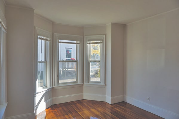 Building Photo - 25 Maple St