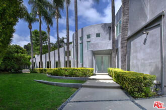 Building Photo - 4035 Pacheco Dr