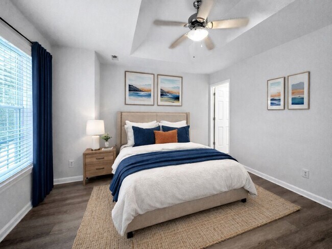 Building Photo - !! SPECIAL HALF OFF SECOND MONTH'S RENT !! Beautiful 3BR 2.5BA Townhome w/ Fenced Patio • In-Unit...