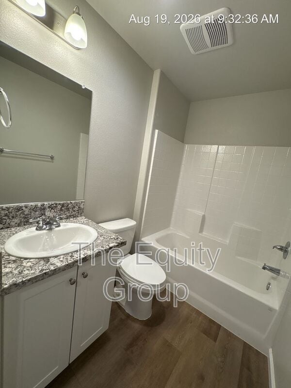 Building Photo - 410 S Summit St