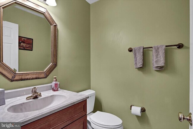 Building Photo - 3289 Kinross Cir