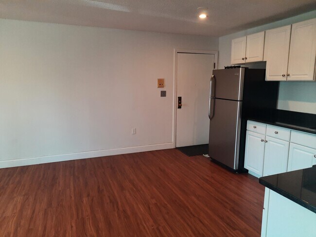 Building Photo - 7 Autumn Leaf Dr