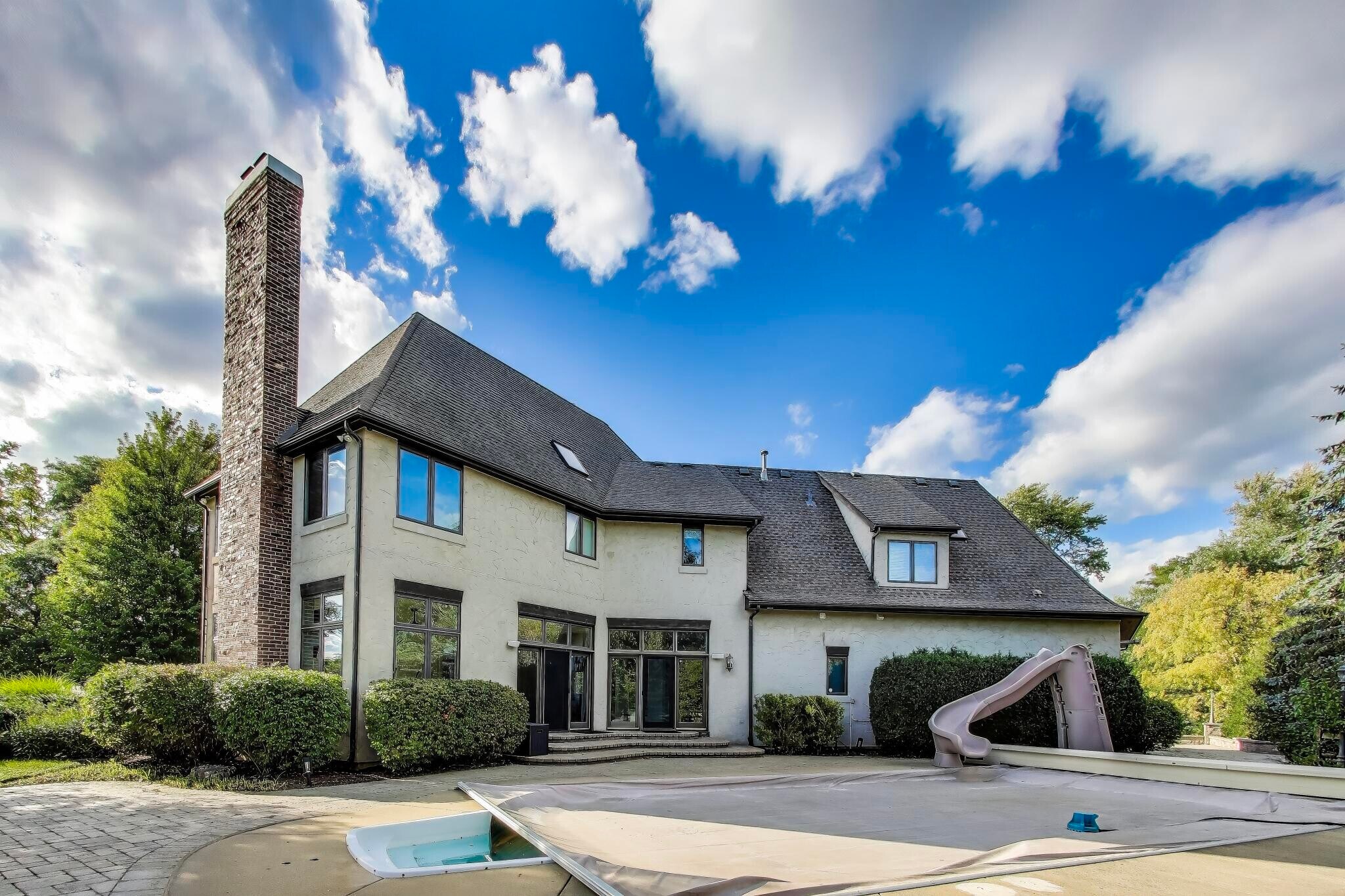 Building Photo - 23W711 Hobson Rd