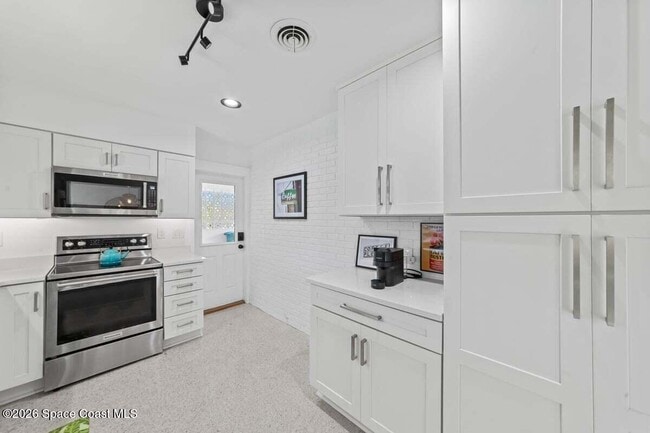 Building Photo - 231 Fifth Ave