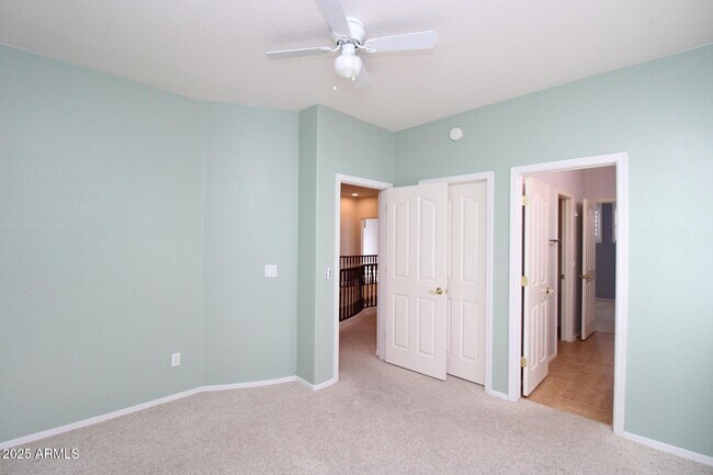 Building Photo - 3316 E Kingbird Pl