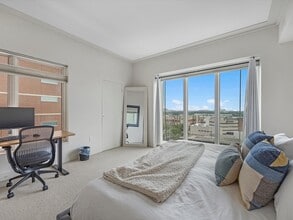 Building Photo - 2520 Robinhood St