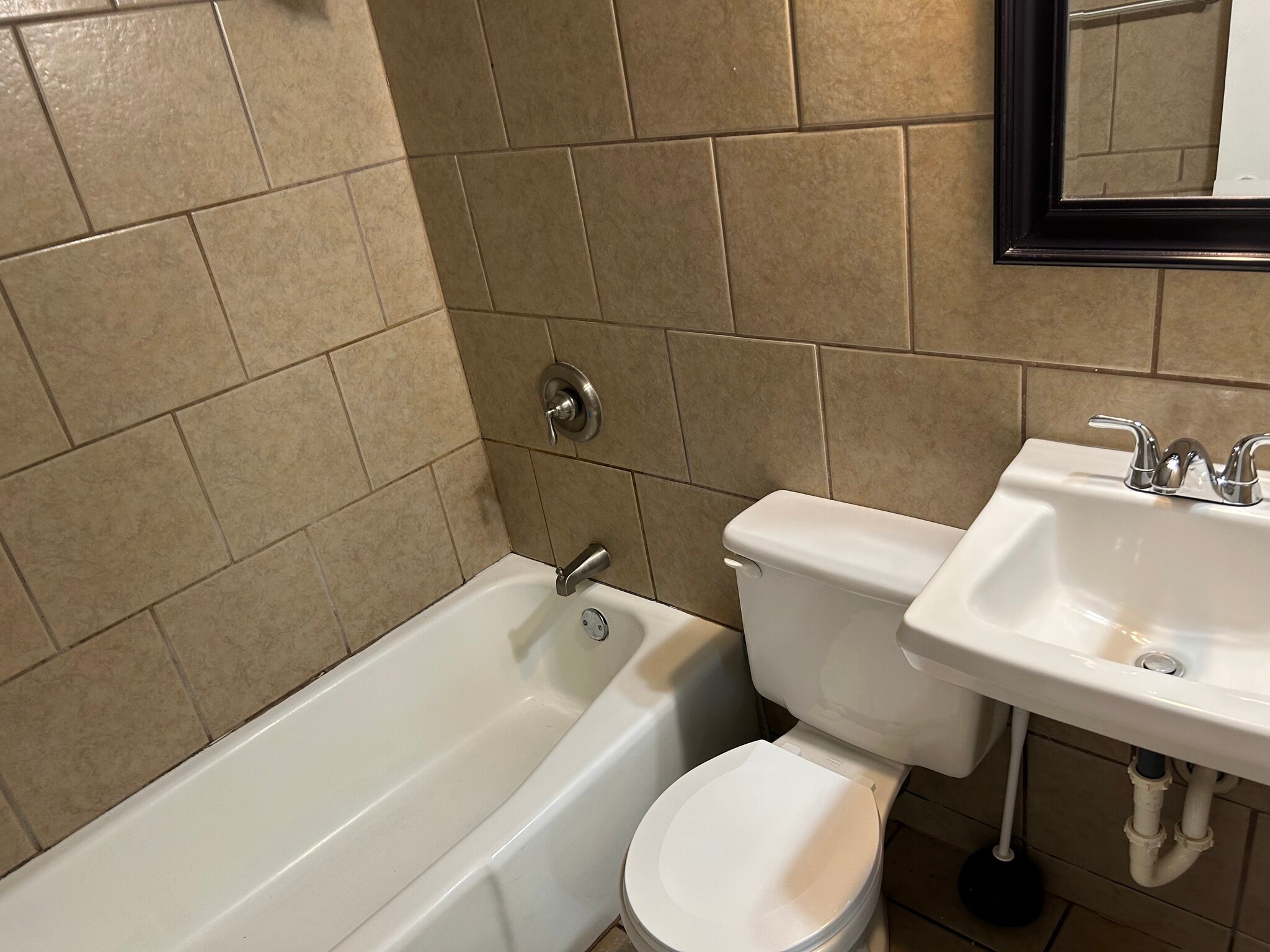 Bathroom - 1387 N Cole St