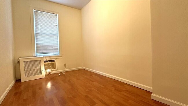 Building Photo - 2593 Ocean Ave