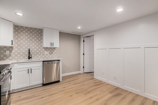 Building Photo - Just Remodeled!