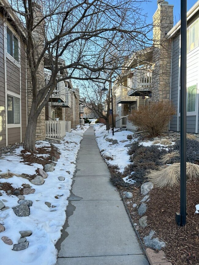 Building Photo - Brandychase at Eastmoor Park 2 Bed 2 Bath Condo!