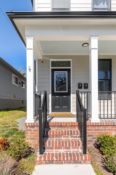 Building Photo - 2511 Porter St