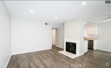 Building Photo - 4406 Cahuenga Blvd