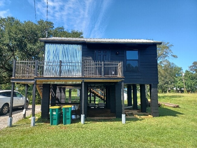 Primary Photo - 10055 Batia Ave