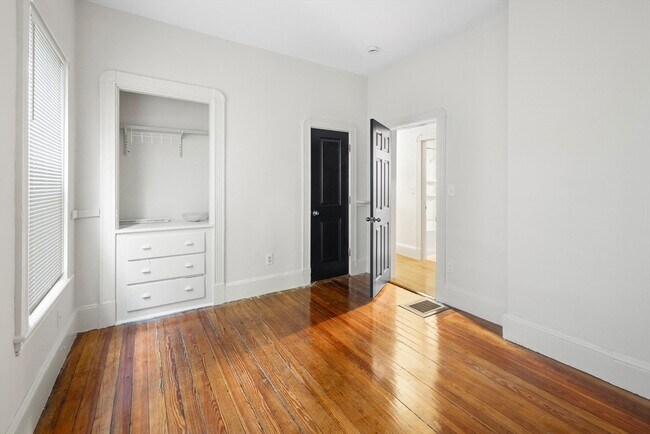 Building Photo - 53 Copeland St