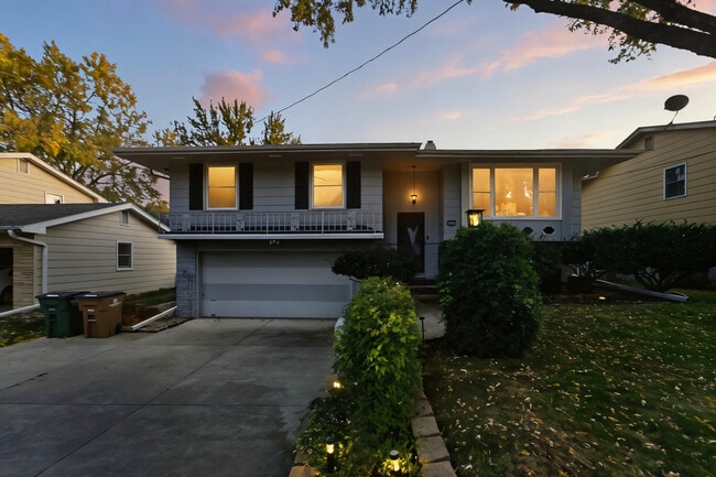 Building Photo - 6502 Allison Ave