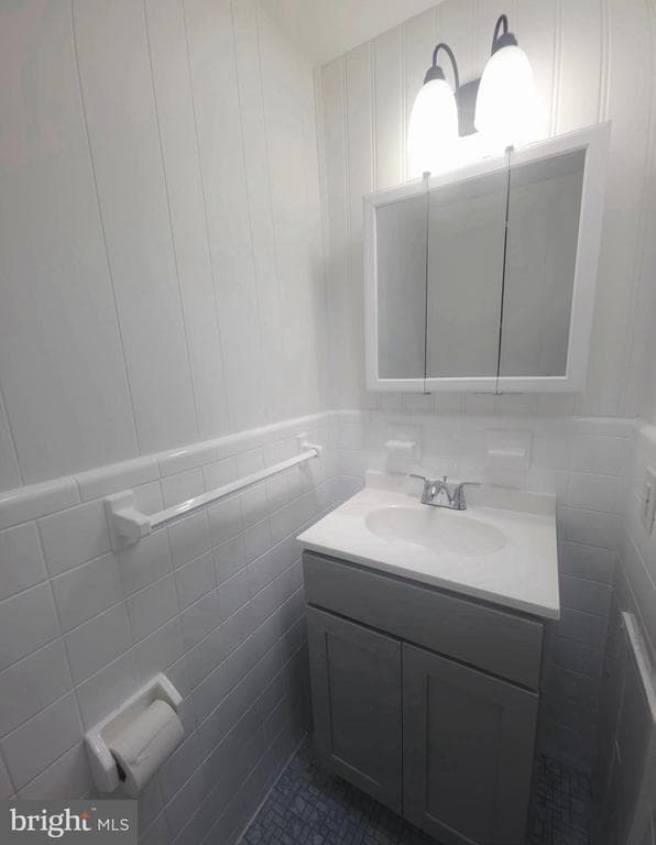 Building Photo - 154 N Carol Blvd