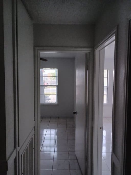 Building Photo - 9627 Dugas Dr