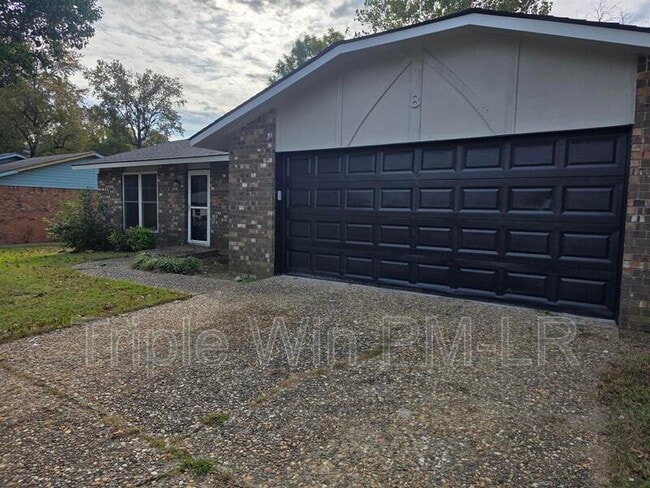 Building Photo - 8 Willowridge Cove