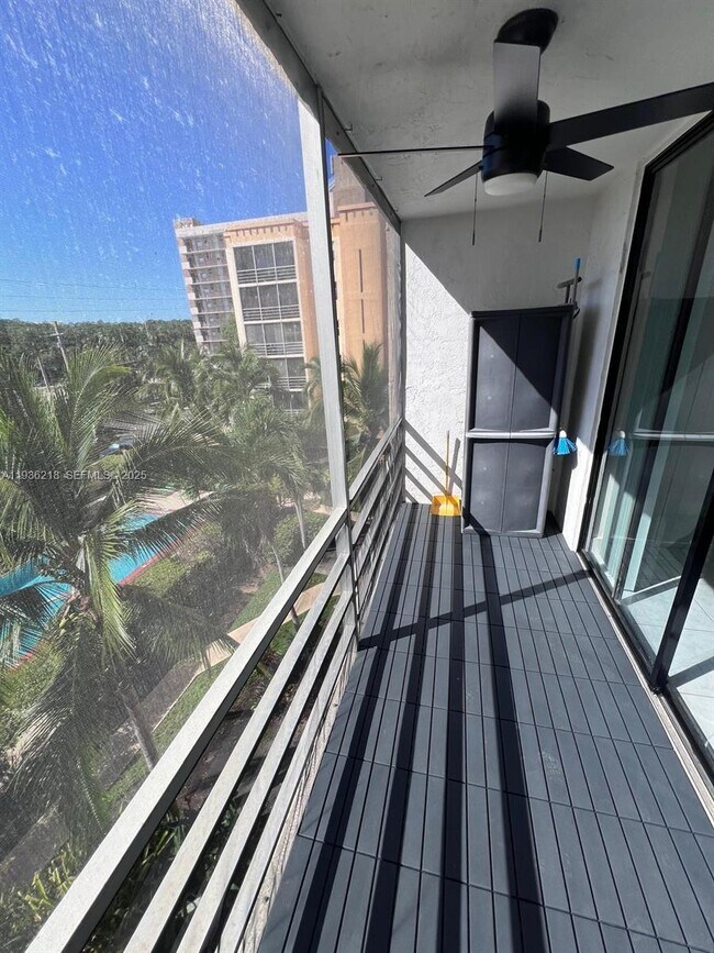 Building Photo - 2935 NE 163rd St