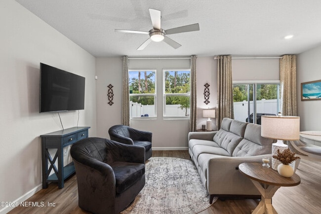Building Photo - 14532 Macadamia Ln