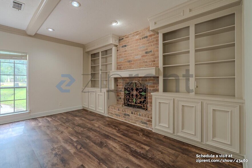 Building Photo - 665 Ravensworth Dr