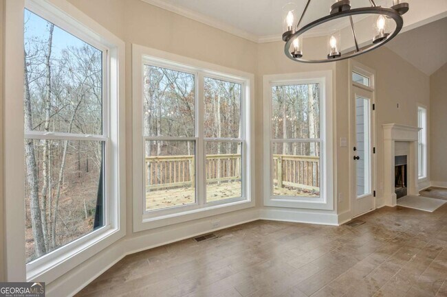 Building Photo - 370 Ansley Dr