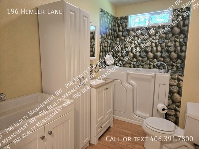 Building Photo - 196 Hemler Ln