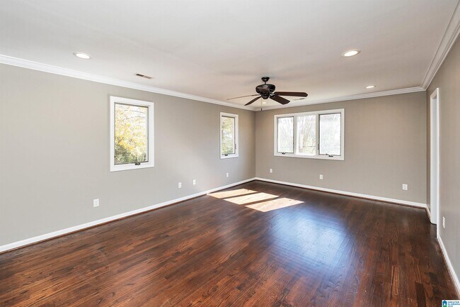 Building Photo - 2005 Chestnut Rd