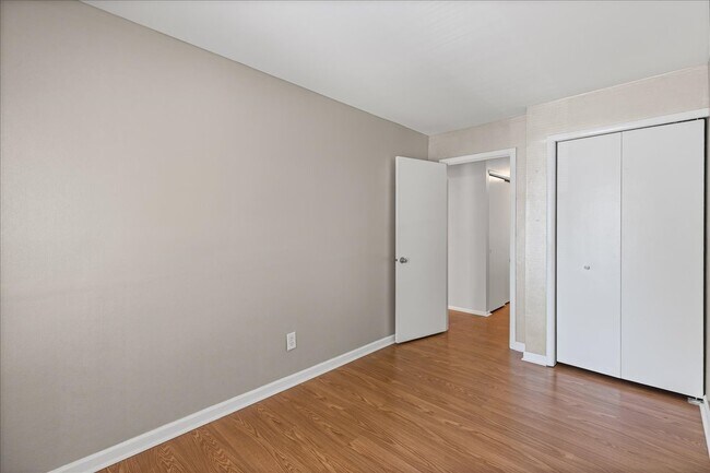 Building Photo - 504B Mulberry Cove