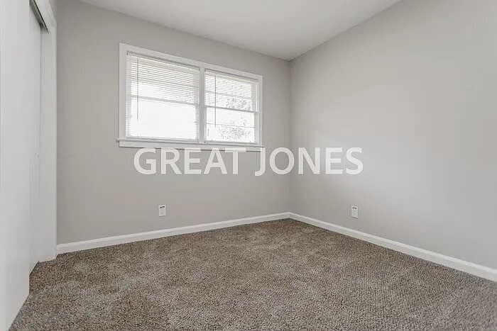 Building Photo - 1627 Celia Dr